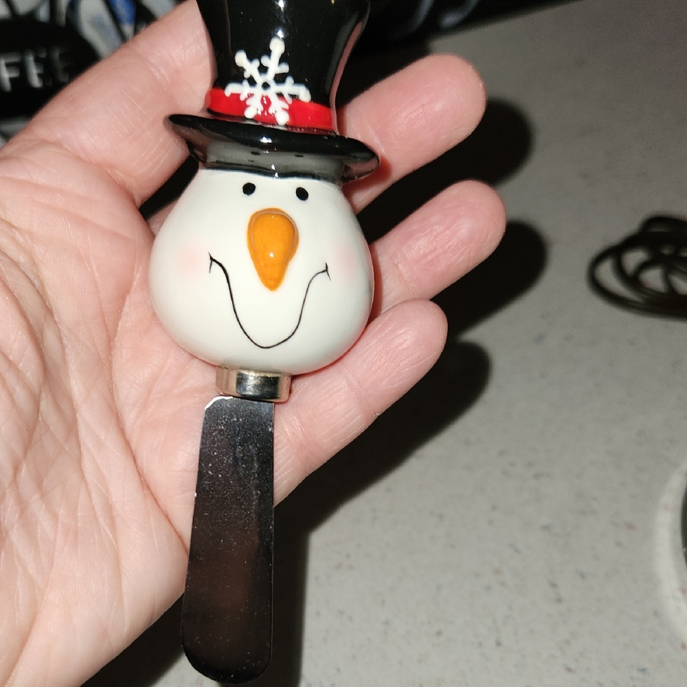 Snowman Cheese Spreader - Black Hat, White Face, Orange Nose